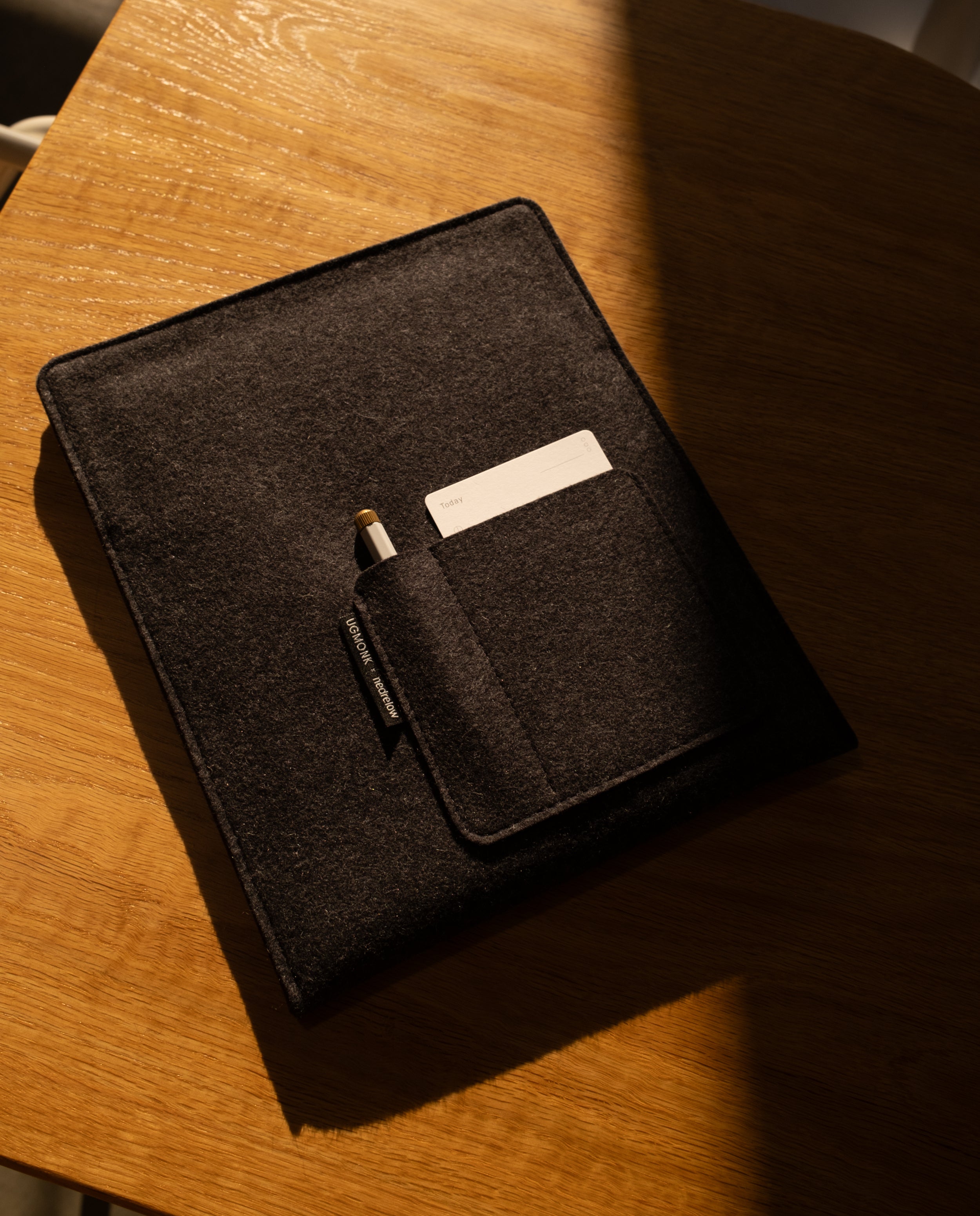 Magnetic Tablet Sleeve (Nedrelow x Ugmonk)