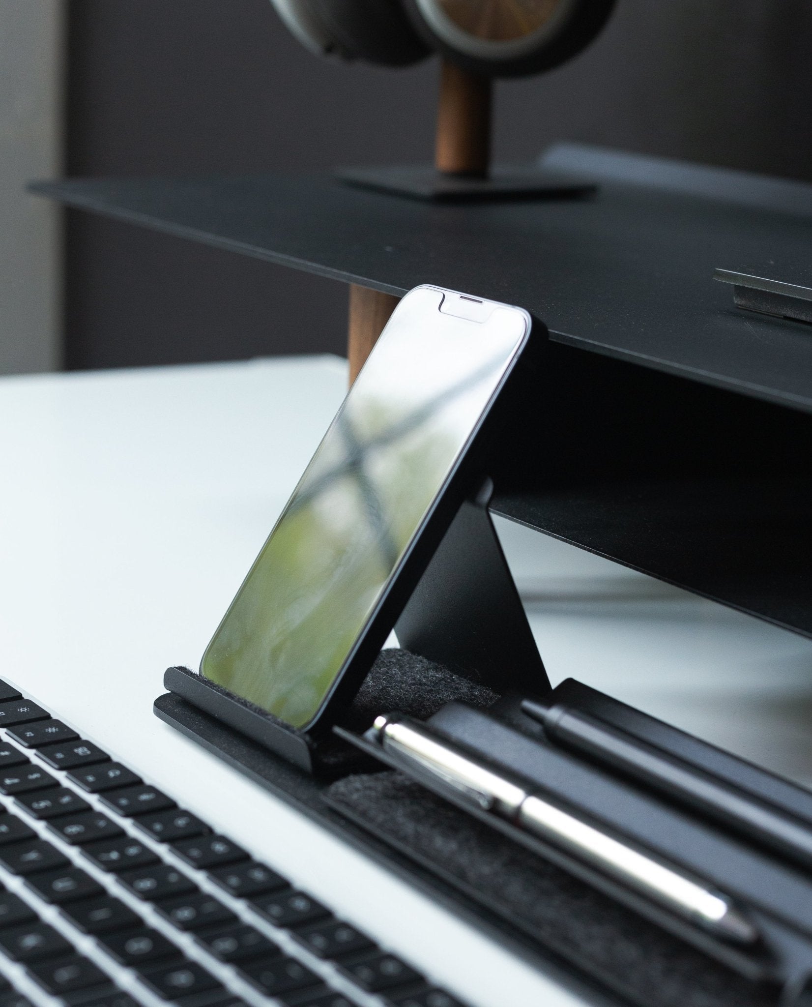 Gather Phone Stand
